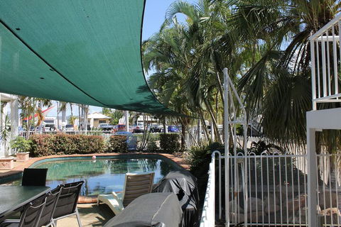The Colonial Rose Motel - Queensland Tourism 3