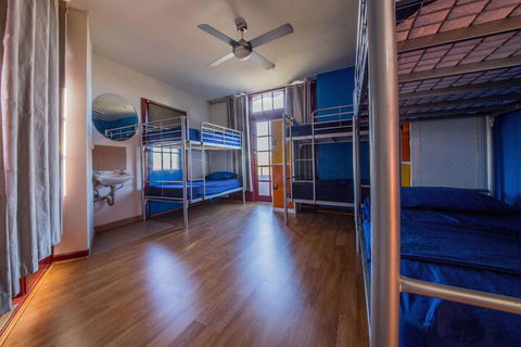 Mad Monkey Backpackers Bayswater - QLD Tourism 6