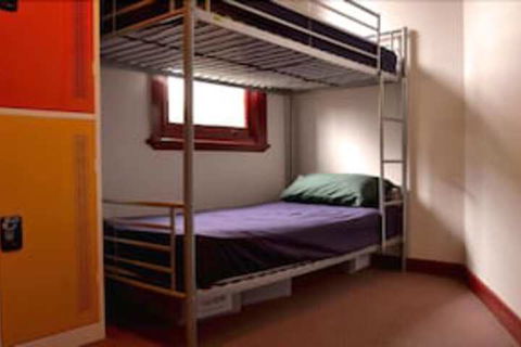 Mad Monkey Backpackers Bayswater - QLD Tourism 7