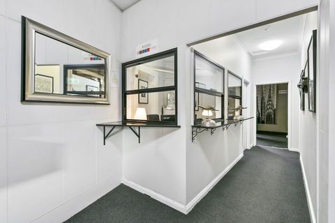 Airport Hotel Sydney - QLD Tourism 1