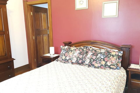 The Postmaster Inn BnB - Queensland Tourism 6