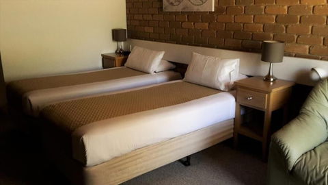 Rutherglen Motor Inn - Queensland Tourism 5