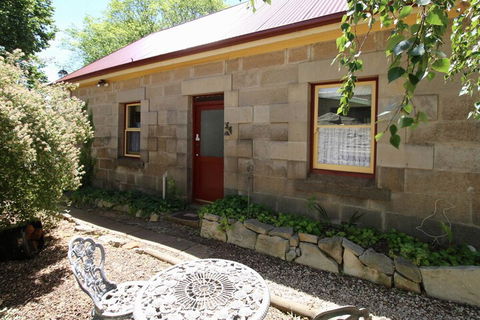 Christopher Halls Colonial Accommodation - QLD Tourism 5
