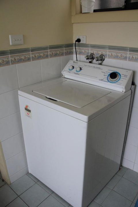 Nazaaray Beach House - Queensland Tourism 1