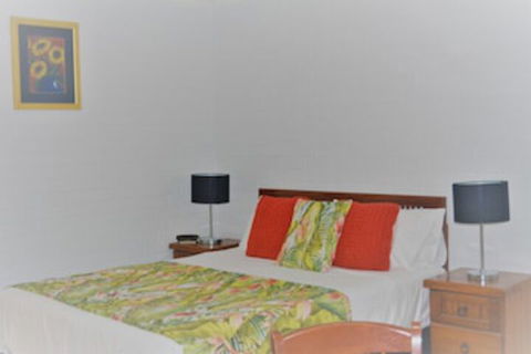 Central Park Motel - Queensland Tourism 0