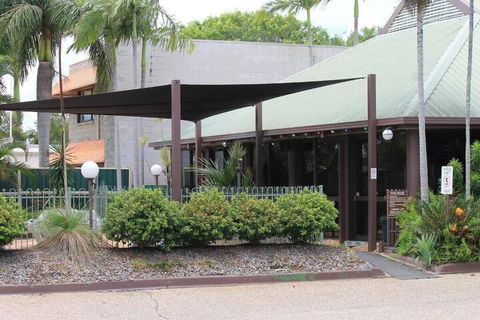 Glenmore Palms Motel - Queensland Tourism 2