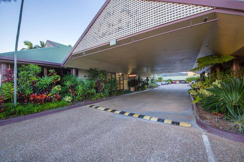 Glenmore Palms Motel - Queensland Tourism 3