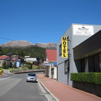Queenstown Motor Lodge - QLD Tourism 0