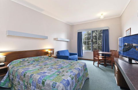 William Dutton Motel - Queensland Tourism 4