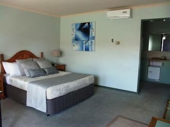 Melaleuca Motel - QLD Tourism 6