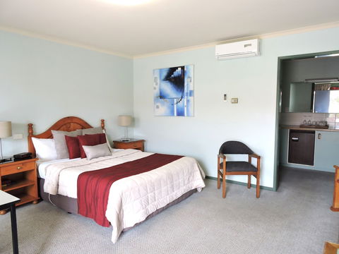 Melaleuca Motel - QLD Tourism 2