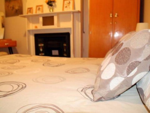 Squatters Cottage - QLD Tourism 4