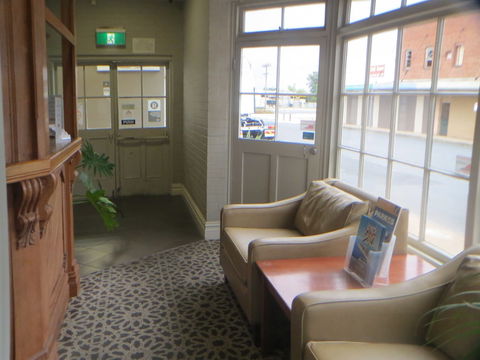 Coachman Hotel Motel - QLD Tourism 2