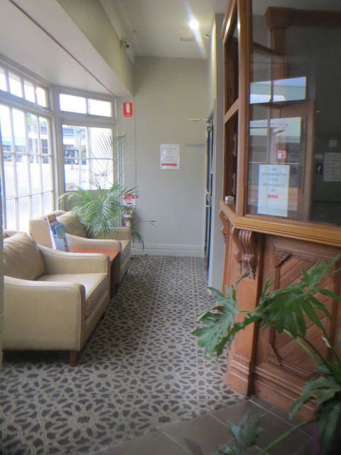 Coachman Hotel Motel - QLD Tourism 4