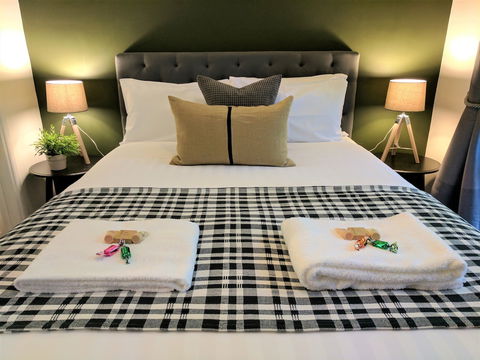 Annie Roe's Luxury Bed & Breakfast - Queensland Tourism 4