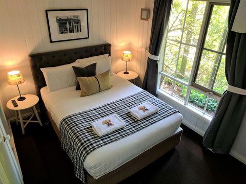 Annie Roe's Luxury Bed & Breakfast - Queensland Tourism 3