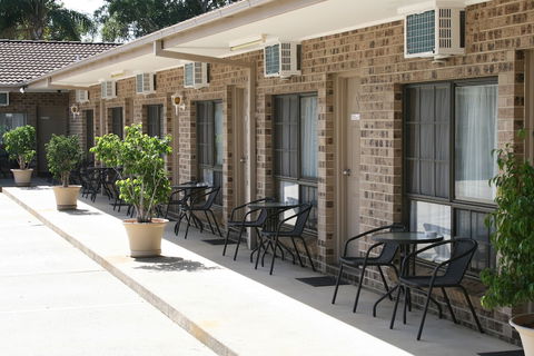 Marriott Park Motel - QLD Tourism 1