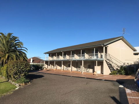 Holiday Lodge Motor Inn - QLD Tourism 3
