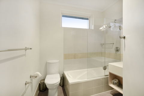 Adelaide Road Motor Lodge - Queensland Tourism 5