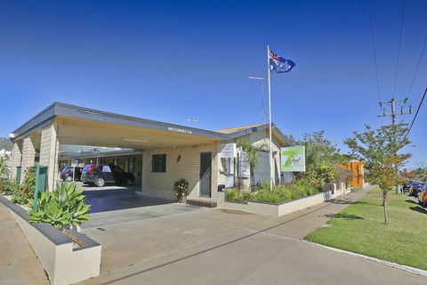 7th Street Motel - QLD Tourism 1