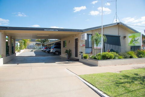 7th Street Motel - QLD Tourism 2