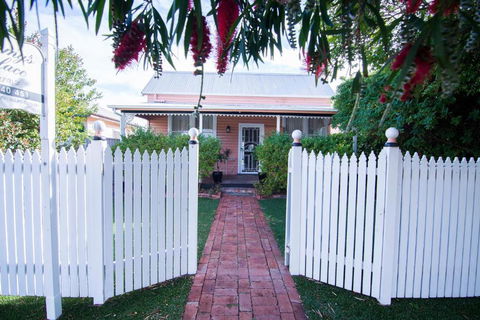 Pammys Palace - QLD Tourism 3