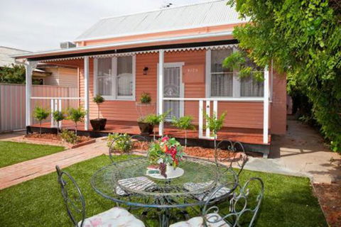 Pammys Palace - QLD Tourism 0