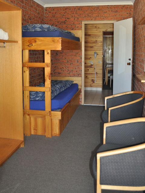 Merrijig Motor Inn Resort - Queensland Tourism 3
