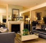 Andres Mews Luxury Serviced Apartments - QLD Tourism