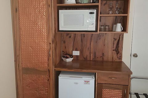 Adamsons Riverside Accommodation - QLD Tourism 6