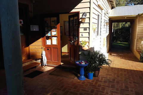 Adamsons Riverside Accommodation - QLD Tourism 2