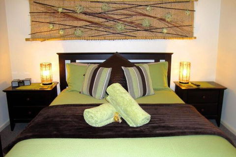 Sunway Farm Bed & Breakfast & Rosebud Cottage - QLD Tourism 5