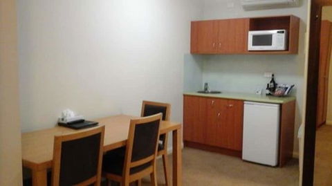 Willows Motel Goulburn - QLD Tourism 6