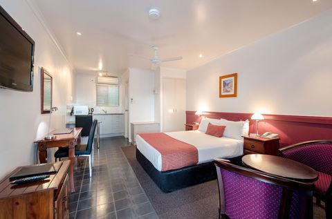 Central Studio Accommodation - Queensland Tourism 1