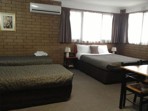 Rippleside Park Motor Inn - QLD Tourism 5