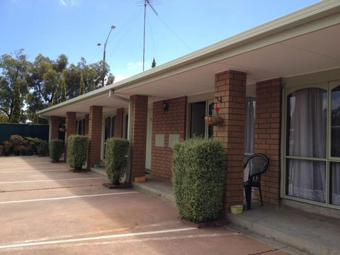 Rippleside Park Motor Inn - QLD Tourism 0