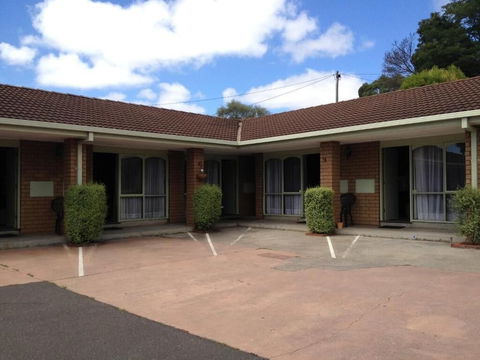 Rippleside Park Motor Inn - QLD Tourism 1