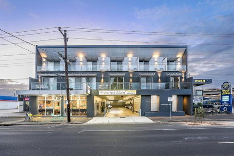 Belmercer Motel - Queensland Tourism 3