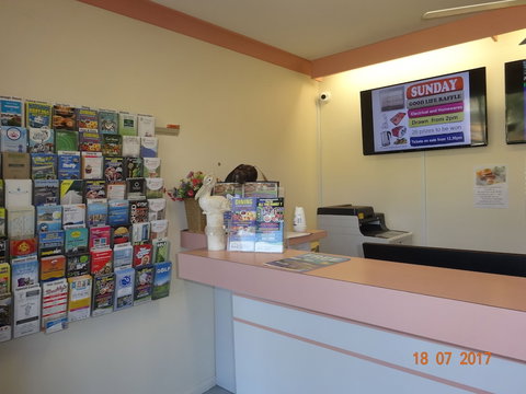 Forster Palms Motel - QLD Tourism 6