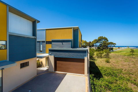 Saltwater Apartments - QLD Tourism 1