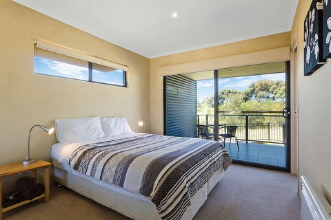 Saltwater Apartments - QLD Tourism 3