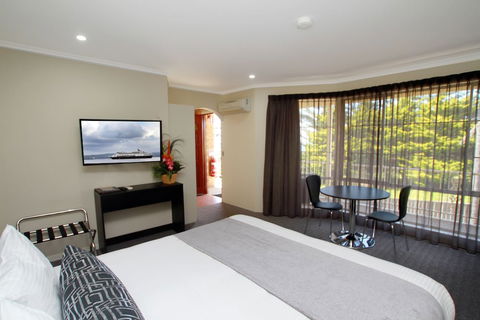 Twofold Bay Motor Inn - QLD Tourism 2