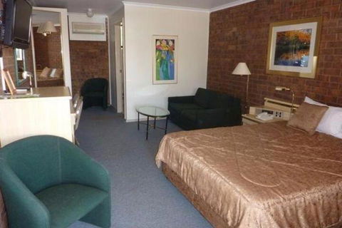 Countryman Motor Inn - Queensland Tourism 5