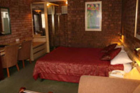 Countryman Motor Inn - Queensland Tourism 6