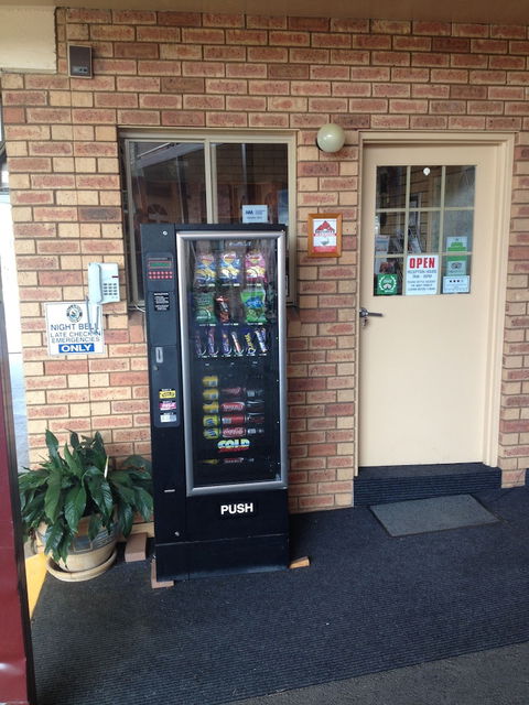 Tallarook Motor Inn - Queensland Tourism 4