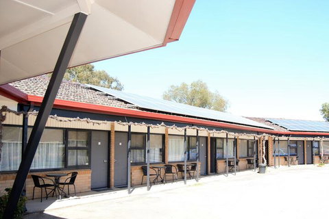Civic Motor Inn - QLD Tourism 2