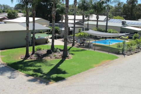 Golfers Lodge Motel - Queensland Tourism 0