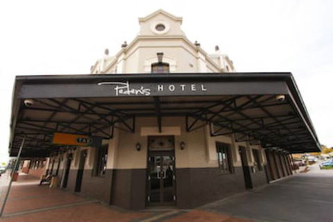 Peden's Hotel - QLD Tourism 0