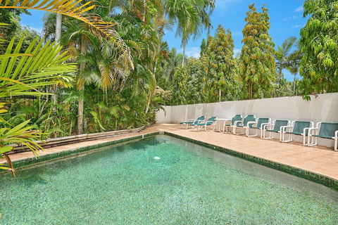 Beach Haven Apartments - QLD Tourism 3