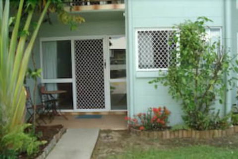 Coral Reef Apartments - QLD Tourism 2